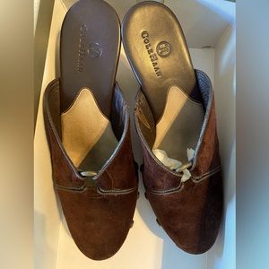 EUC Cole Haan Kenna Suede O-Ring Clog size 7.5M